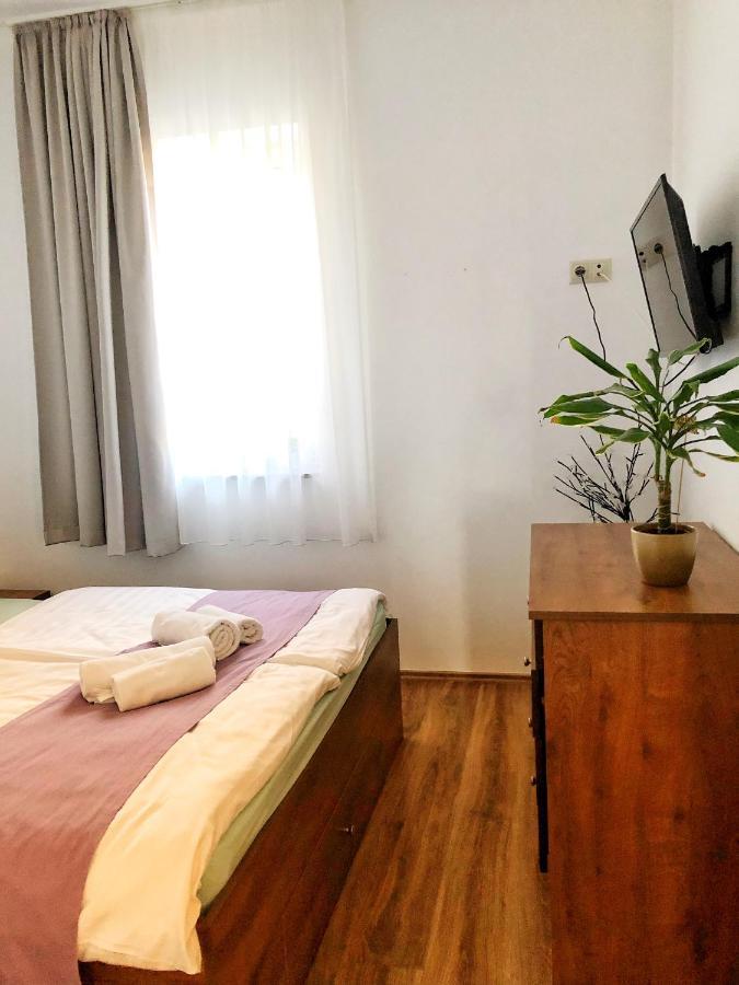 Boro Apartman Tiszafüred Esterno foto